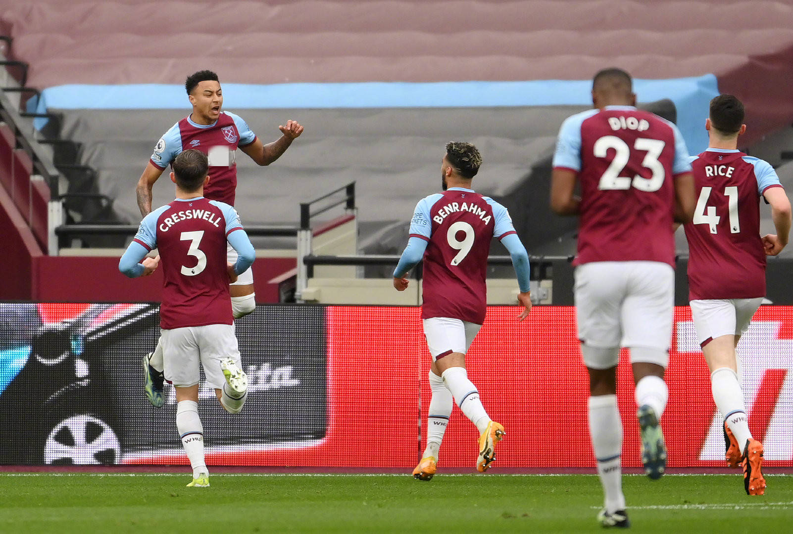 他带领亚特 他带领亚特