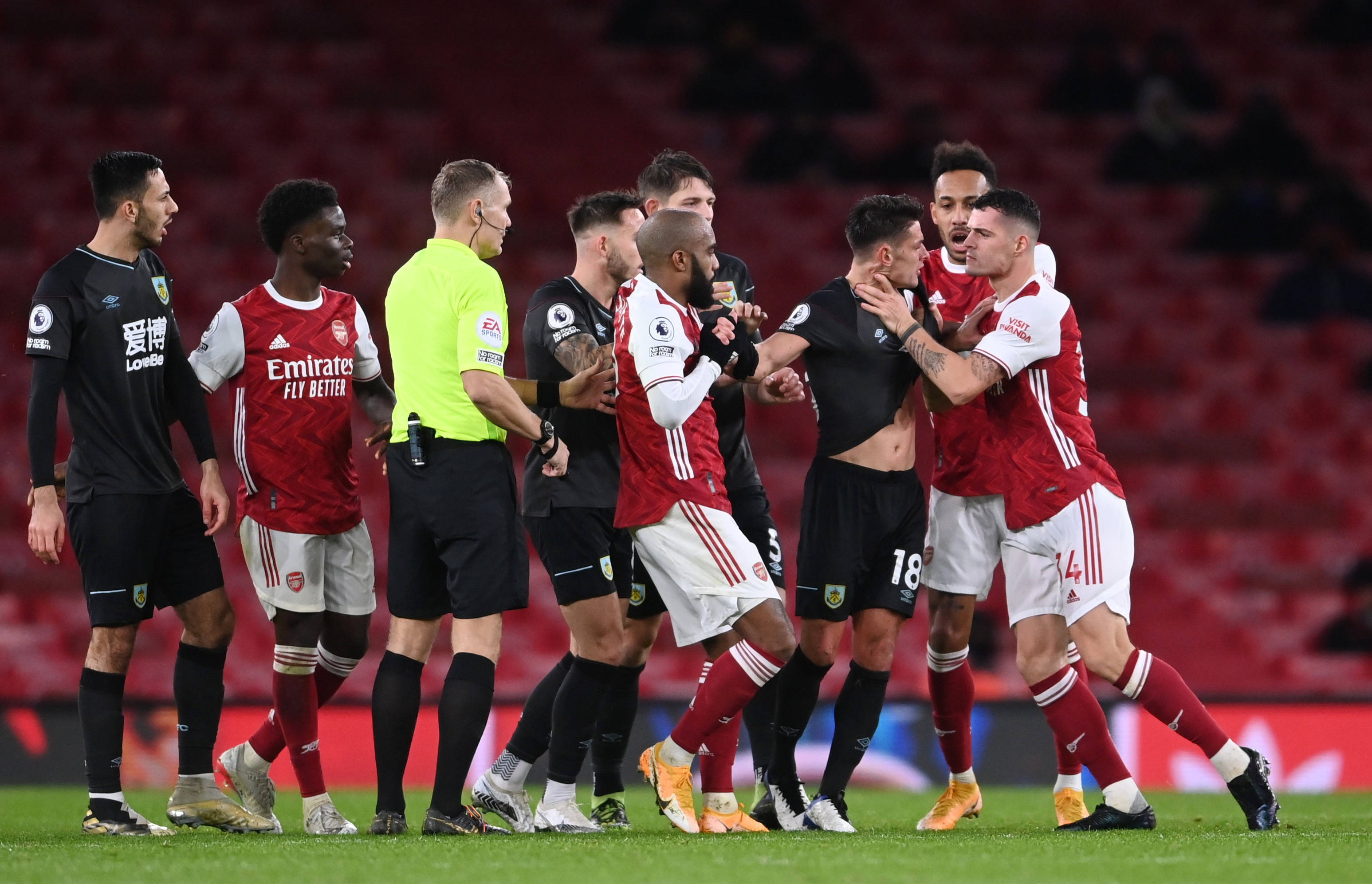 已经暴露出 已经暴露出